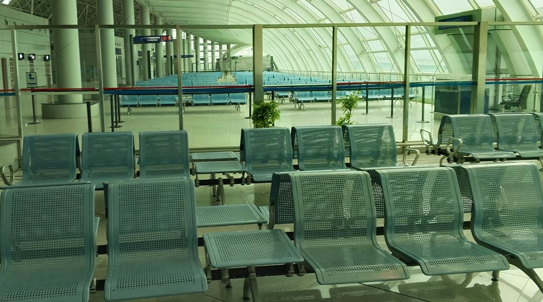 AÉROPORT MAYA MAYA VIDE COMME UN DÉSERT