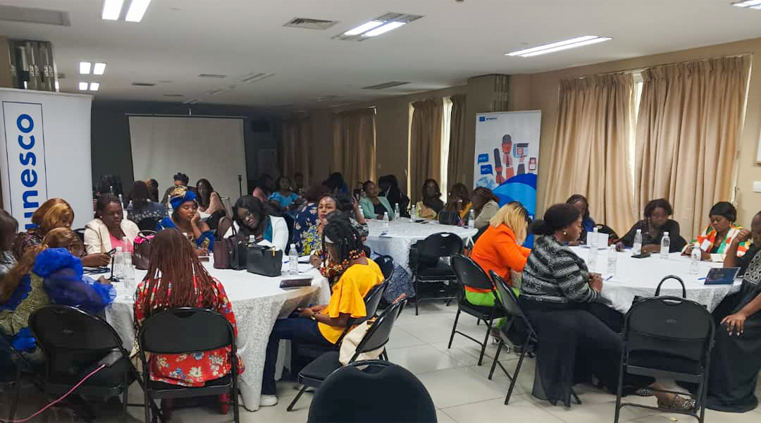 DES FEMMES JOURNALISTES EN FORMATION SUR LES ELECTIONS