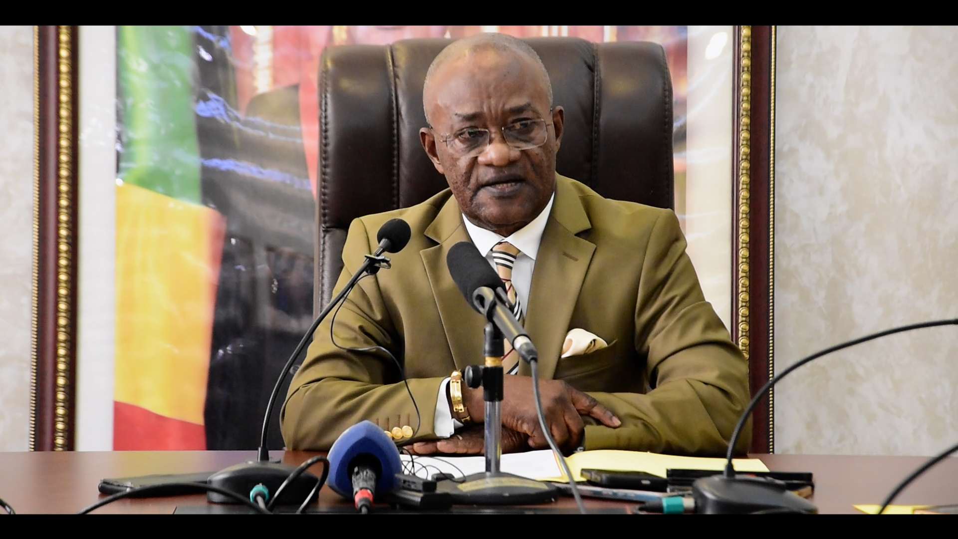 AUTORITÉS ET NINJAS APPELLENT AU CALME