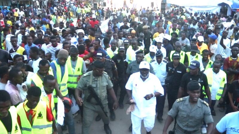 VIVIEN MANANGOU ELECTRISE A MBOTA !