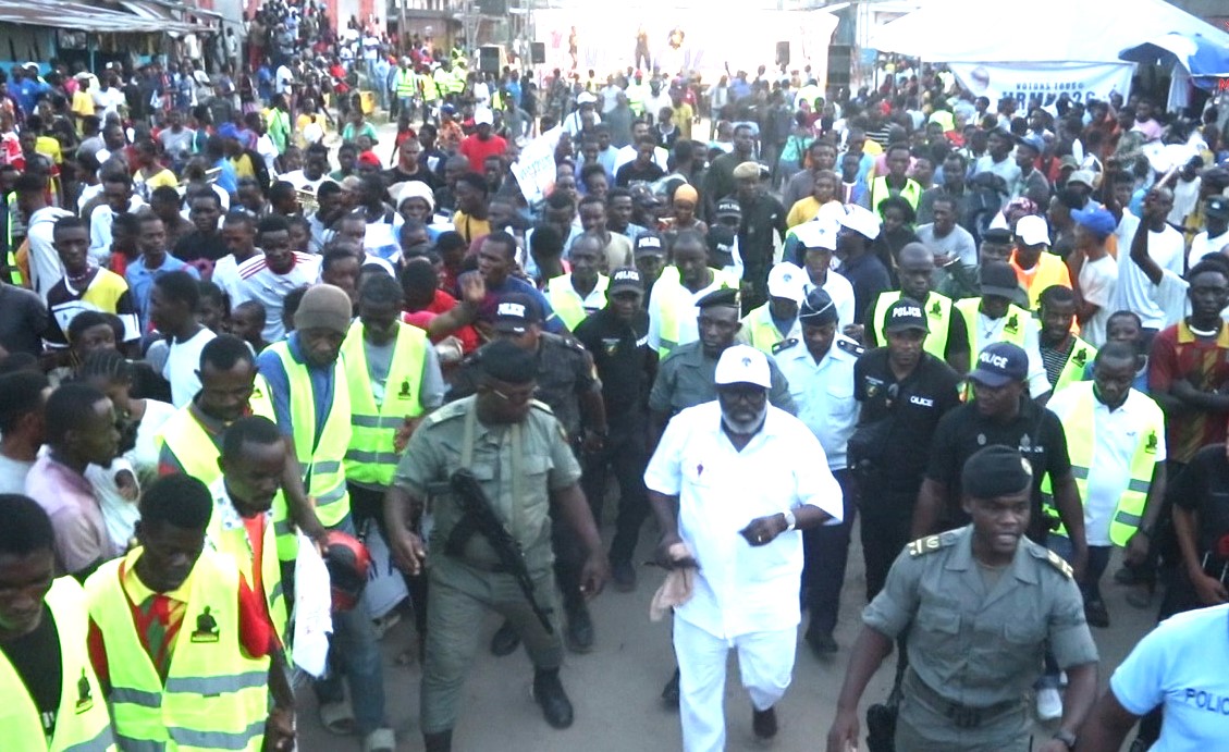 VIVIEN MANANGOU ELECTRISE A MBOTA !