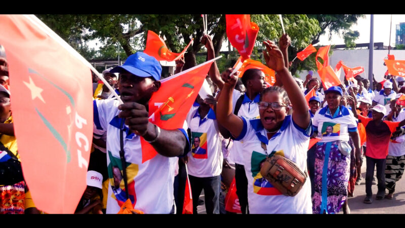 LES PARTISANS DE SASSOU EN ATTENTE DES RÉSULTATS