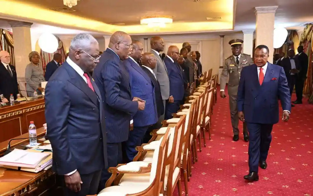 TOUTE LE MONDE VEUT ETRE MINISTRE !