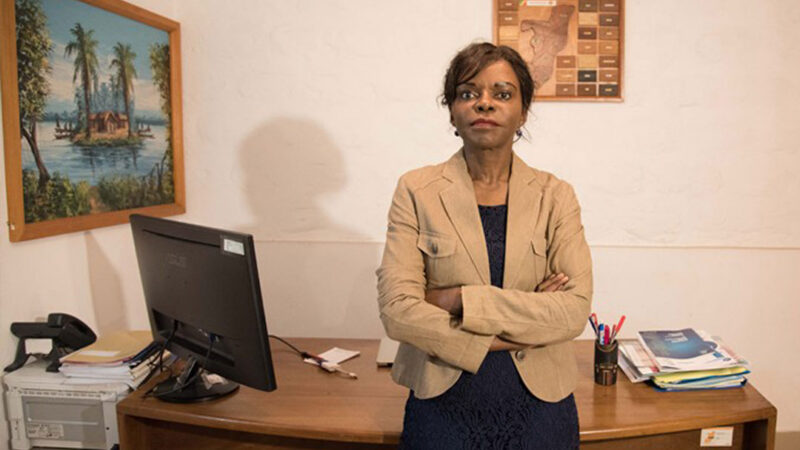 FRANCINE NTOUMI CHEVALIER DE LA LEGION D&rsquo;HONNEUR FRANCAISE