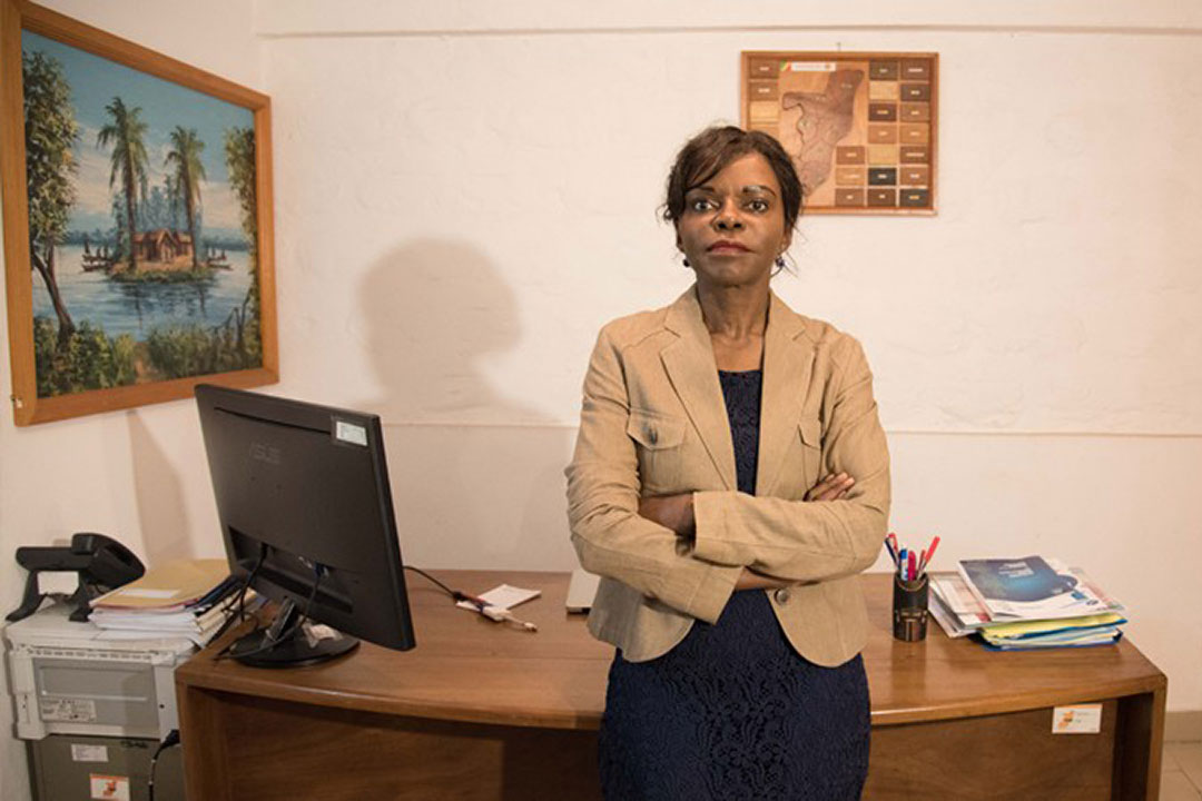 FRANCINE NTOUMI CHEVALIER DE LA LEGION D&rsquo;HONNEUR FRANCAISE