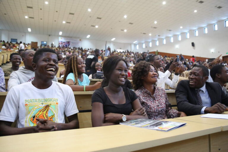 POURQUOI LES JEUNES CONGOLAIS BOUDENT LEUR PROPRE PAYS ?
