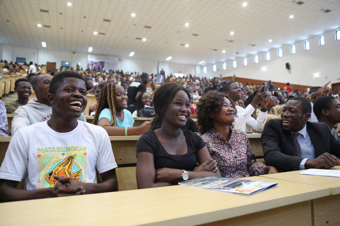 POURQUOI LES JEUNES CONGOLAIS BOUDENT LEUR PROPRE PAYS ?